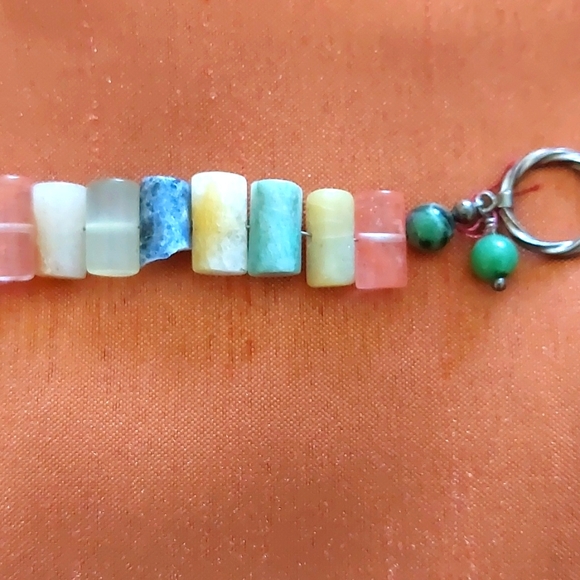 Hand Crafted Stone Choker - Picture 4 of 4